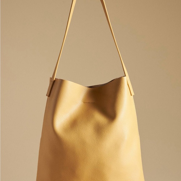 Anthropologie The Joss Elegant Tan Leather Bucket Tote Bag w/ Mini Pouch - Picture 3 of 11